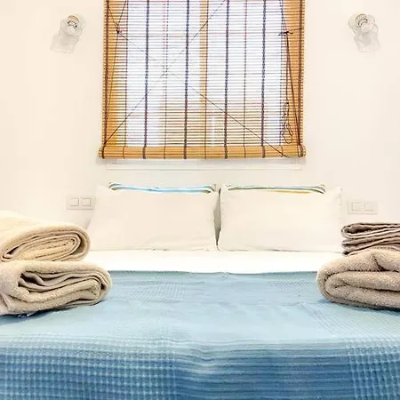 Casa Veronica 2. Piso Entero. דירה ארונה