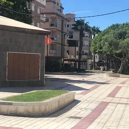 Casa Veronica 2. Piso Entero. アパート アロナ
